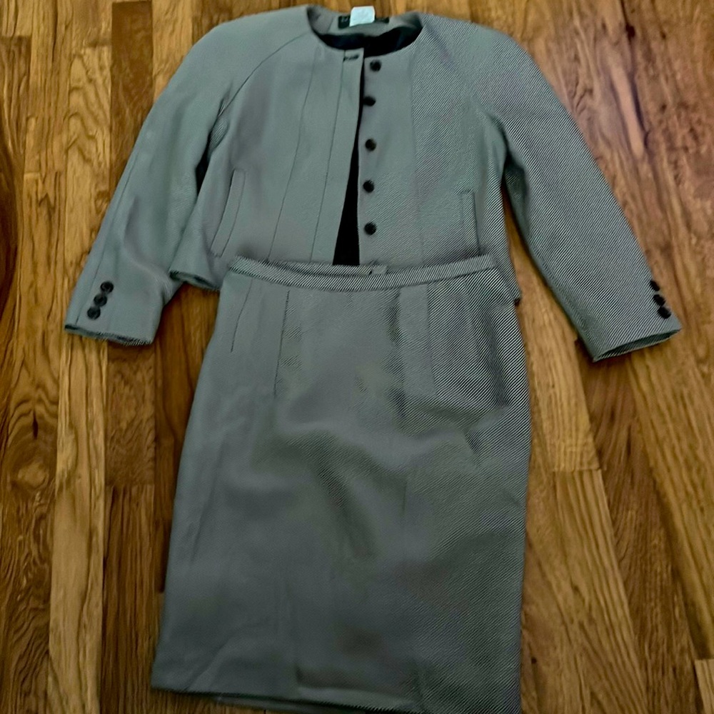 Set skirt plus jacket